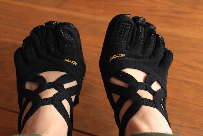 I tested: the Vibram FiveFingers® Alitza Loop toe shoes