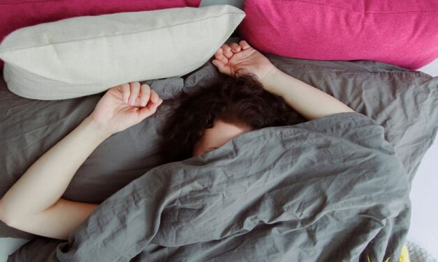 Restore Your Sleep Cycle With These 4 Simple Tips