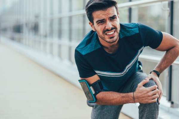 Knee fluid symptoms